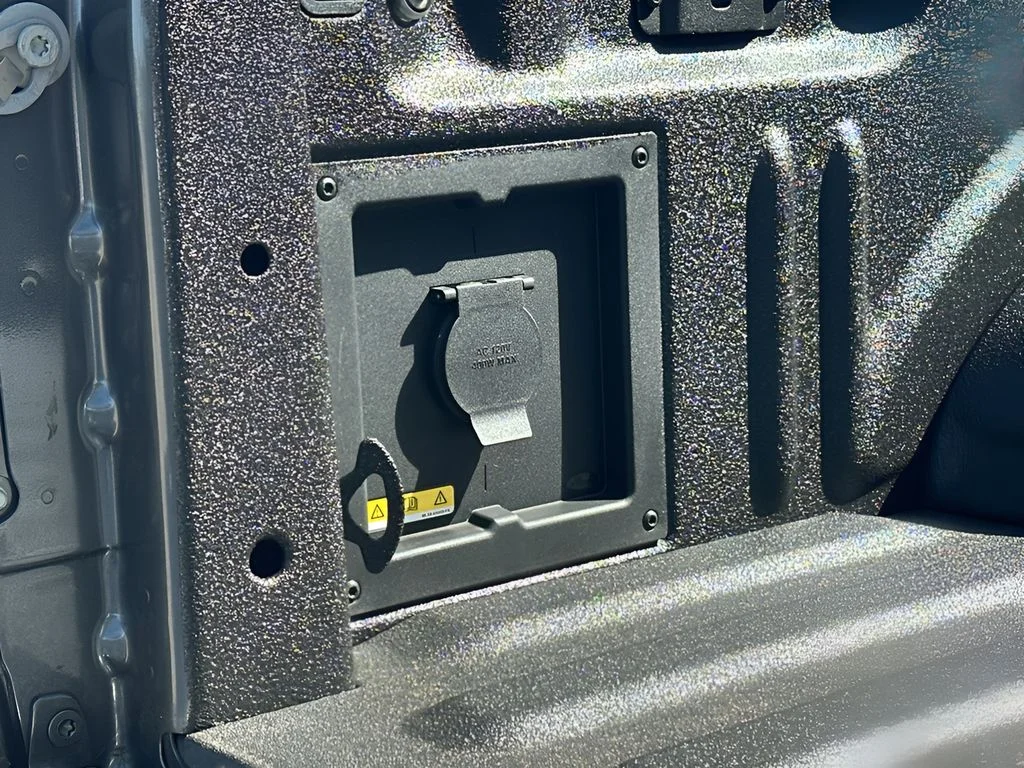 New 2026 Carbonized Gray Metallic Ford XLT image 10