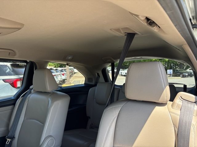 Used 2019 White Diamond Pearl Honda Elite image 35
