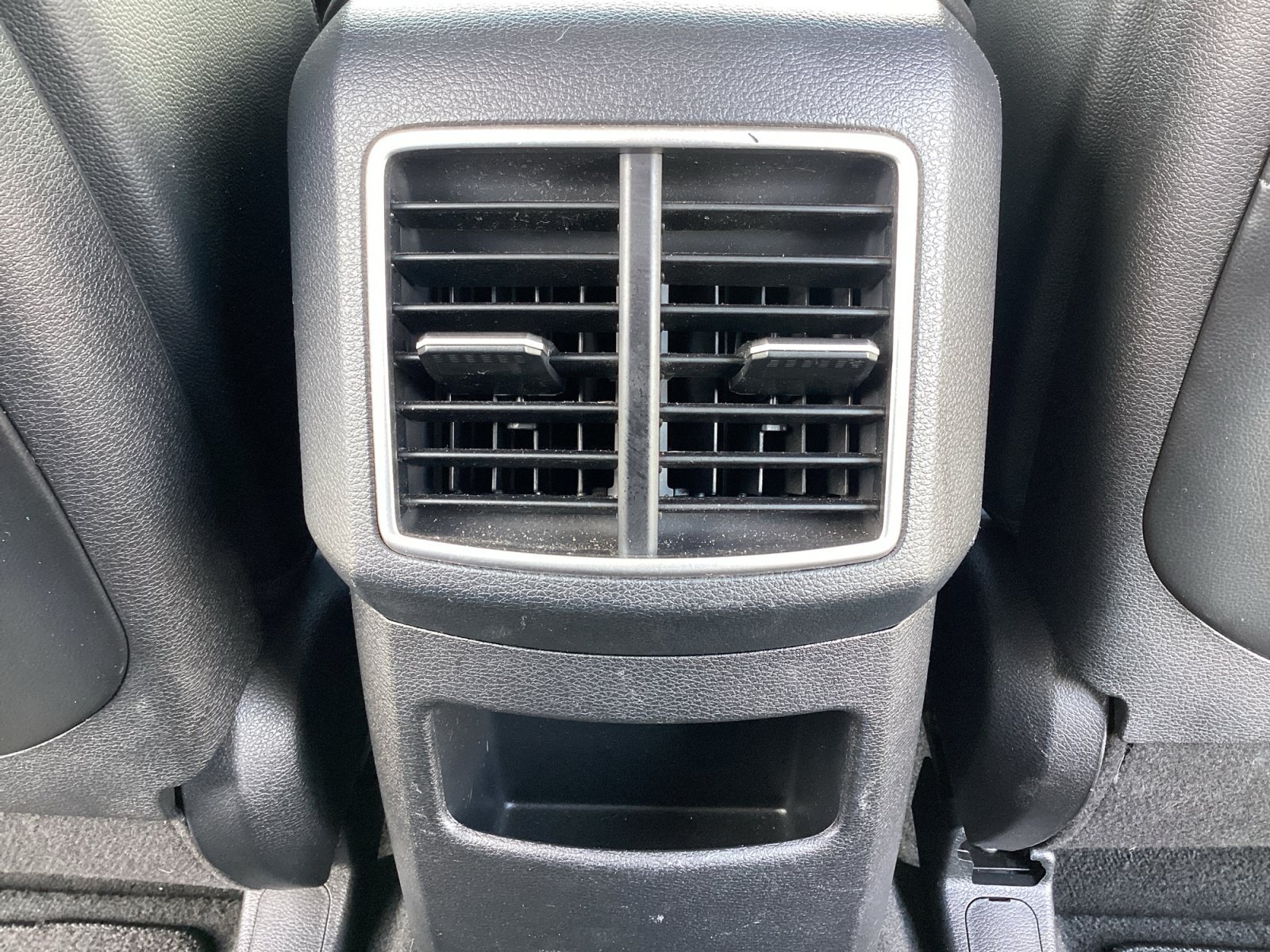 Used 2023 White Kia SX image 30