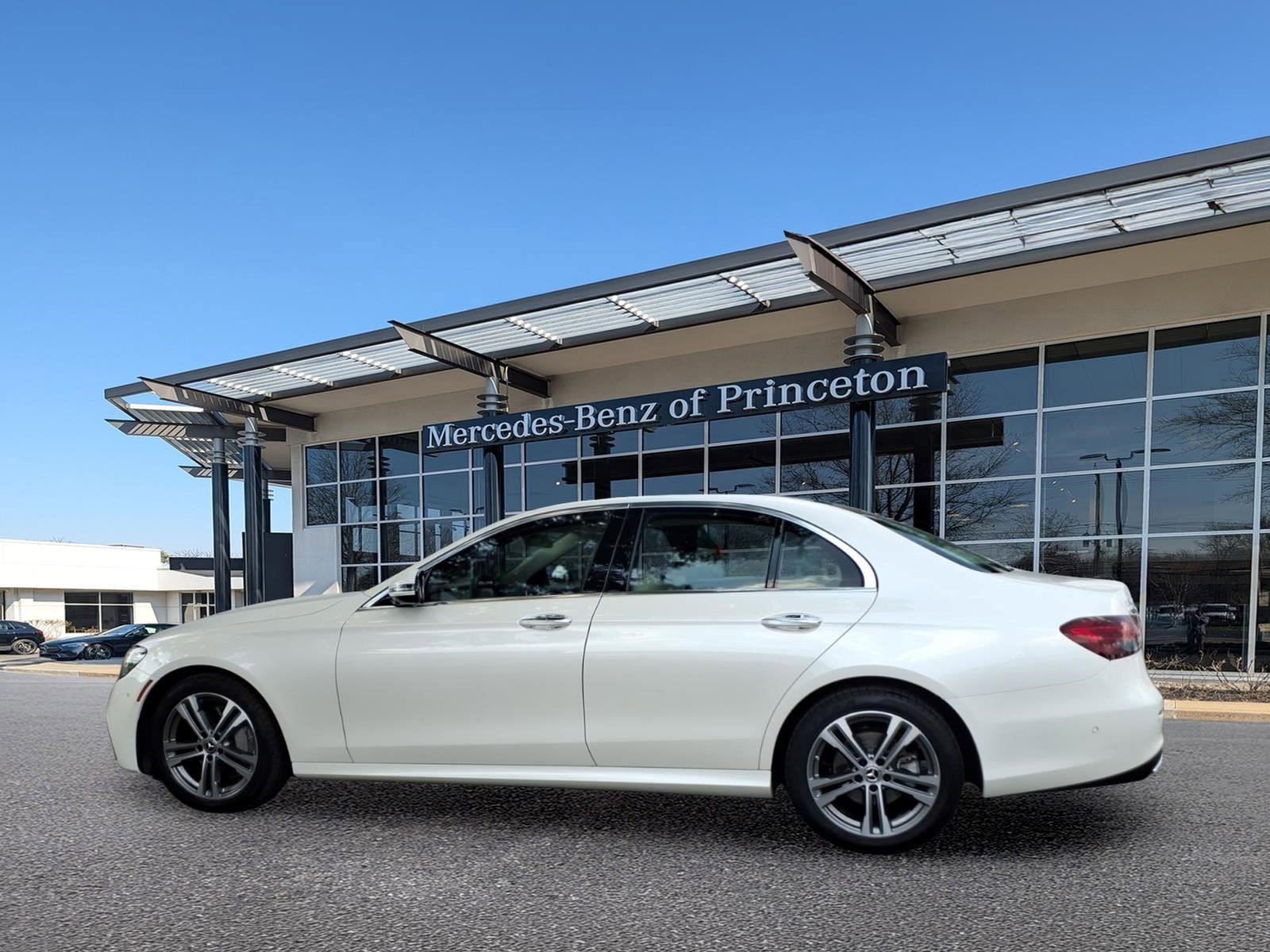 Certified Used 2023 MANUFAKTUR Diamond White Mercedes-Benz E 350 4MATIC® Sedan image 6