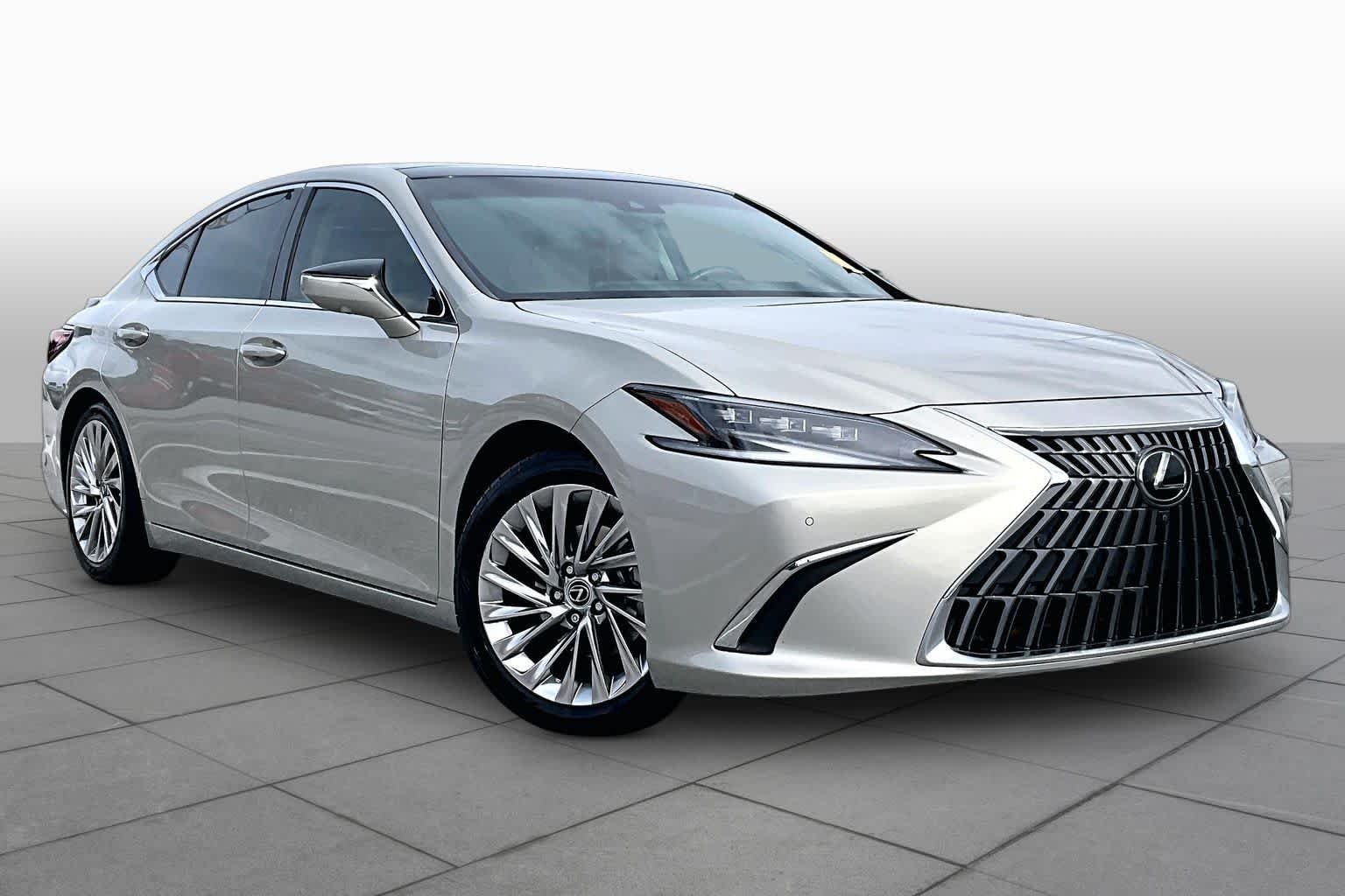 Used 2022 Moonbeam Beige Metallic Lexus Ultra Luxury image 3