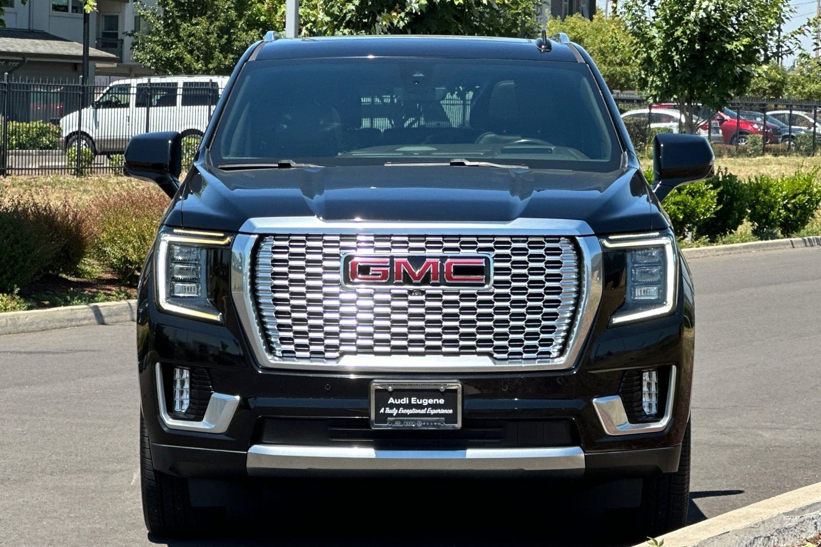 2021 GMC Yukon Denali - Photo 8