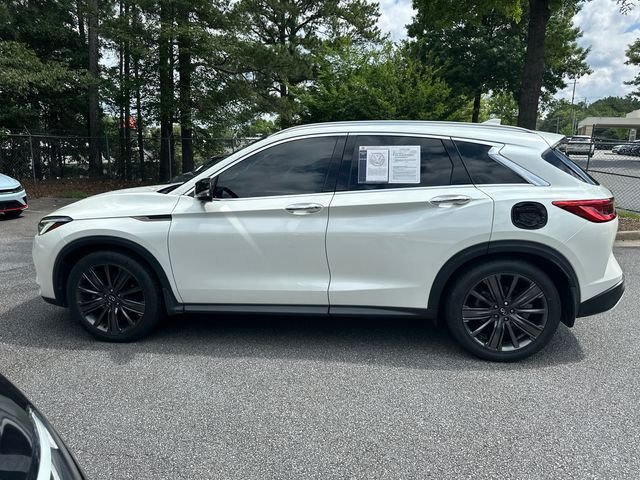 Used 2020 White INFINITI ESSENTIAL image 8
