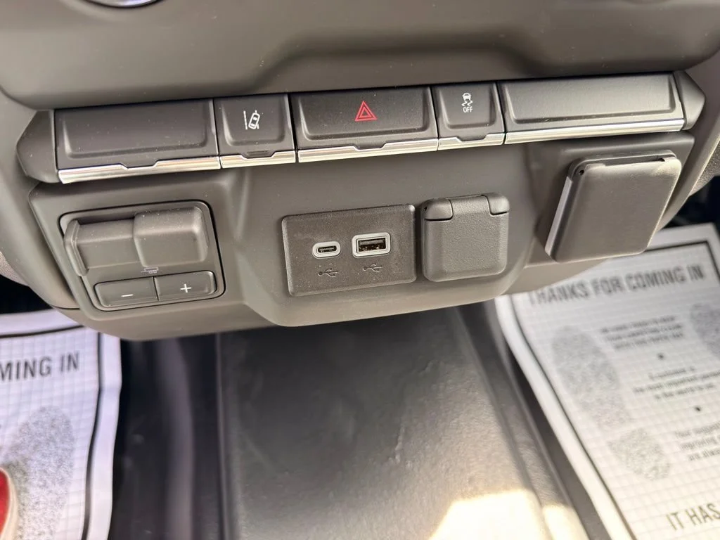 New 2025 Summit White Chevrolet Work Truck image 45
