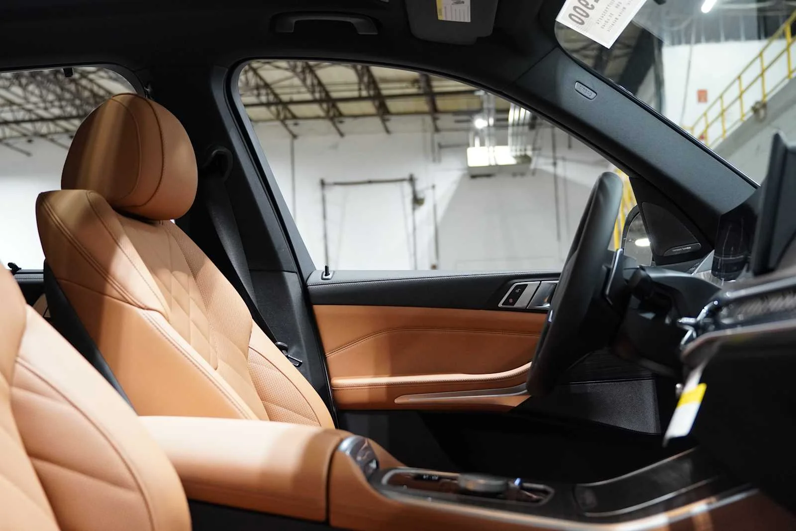 New 2026 Mineral White Metallic BMW xDrive40i image 9