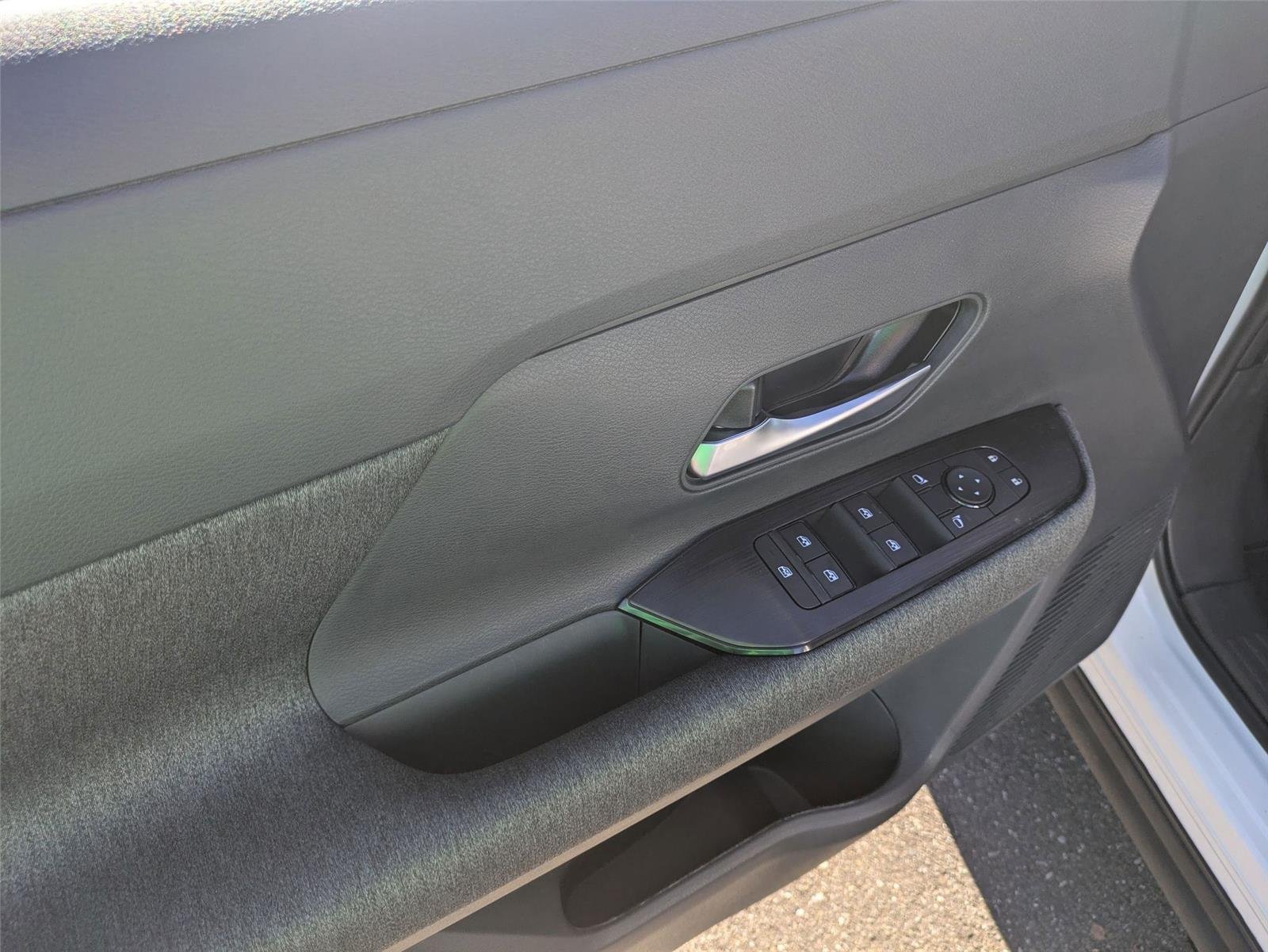 2026 Nissan KICKS SV - Photo 13