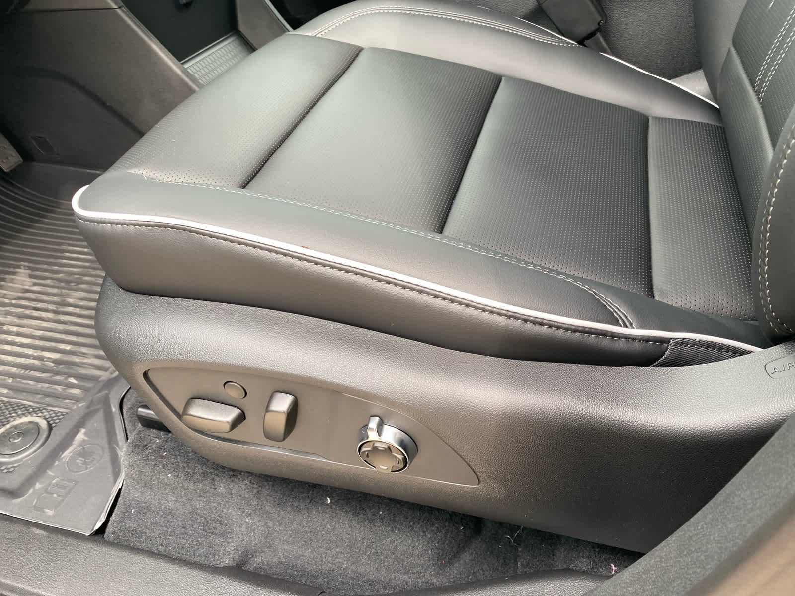 2026 Buick Enclave Avenir - Photo 15