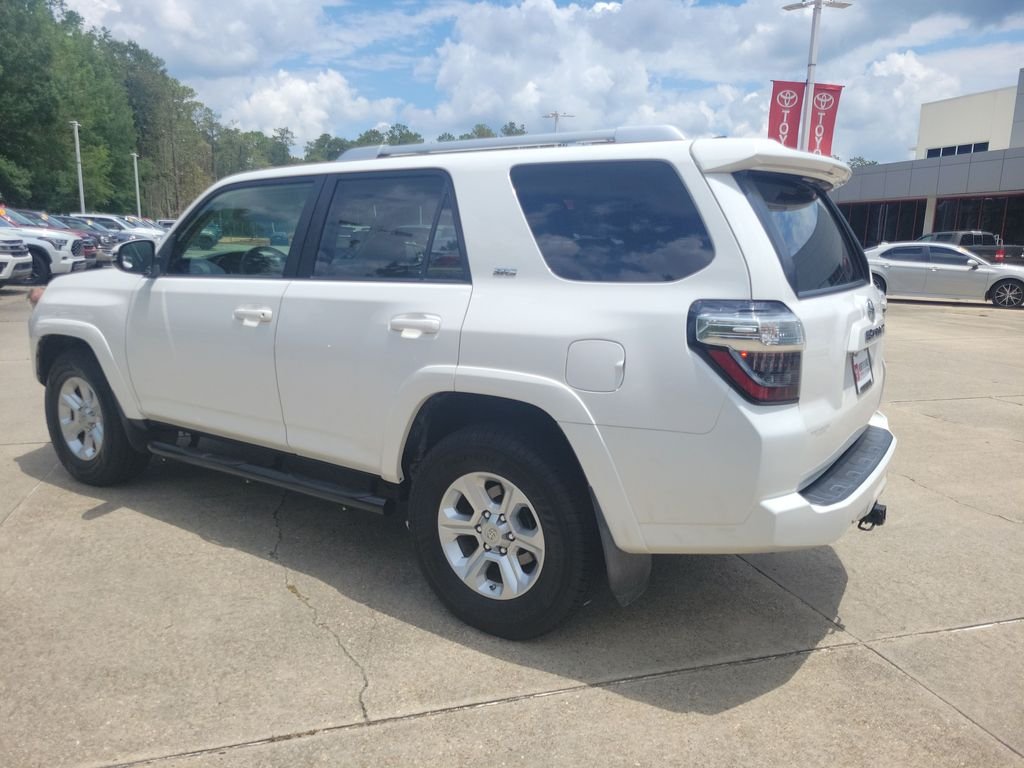 Used 2017 White Toyota SR5 Premium image 3