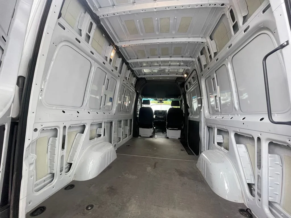 Used 2025 White Mercedes-Benz Cargo 144 WB image 27