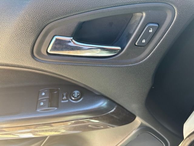Used 2021 White GMC Elevation image 10