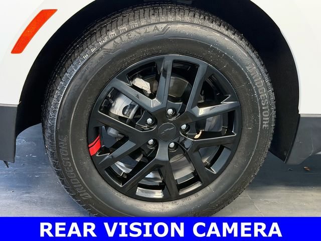 Used 2024 White Chevrolet LT image 4