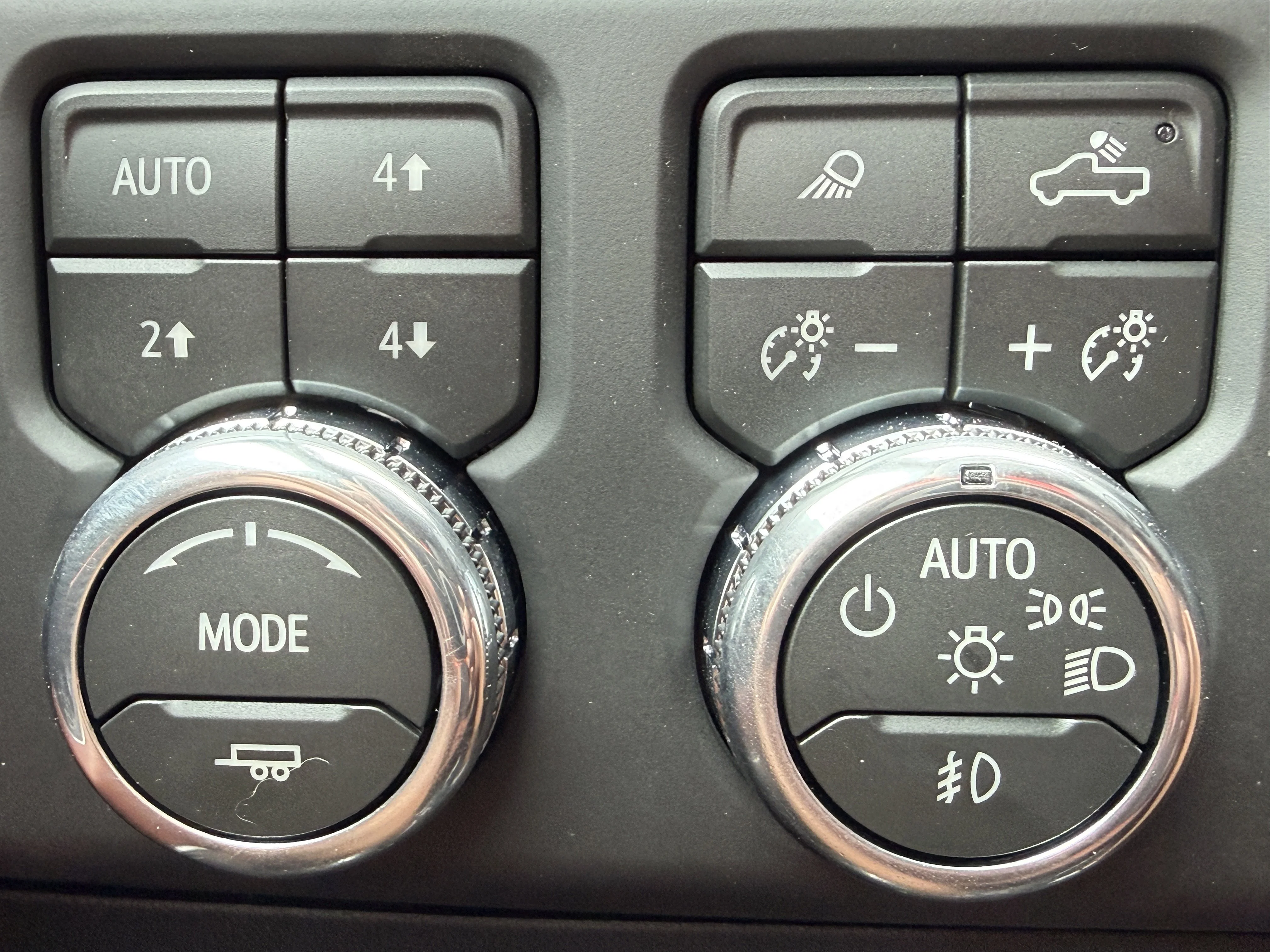 New 2026 Glacier White Tricoat GMC Denali Ultimate image 42