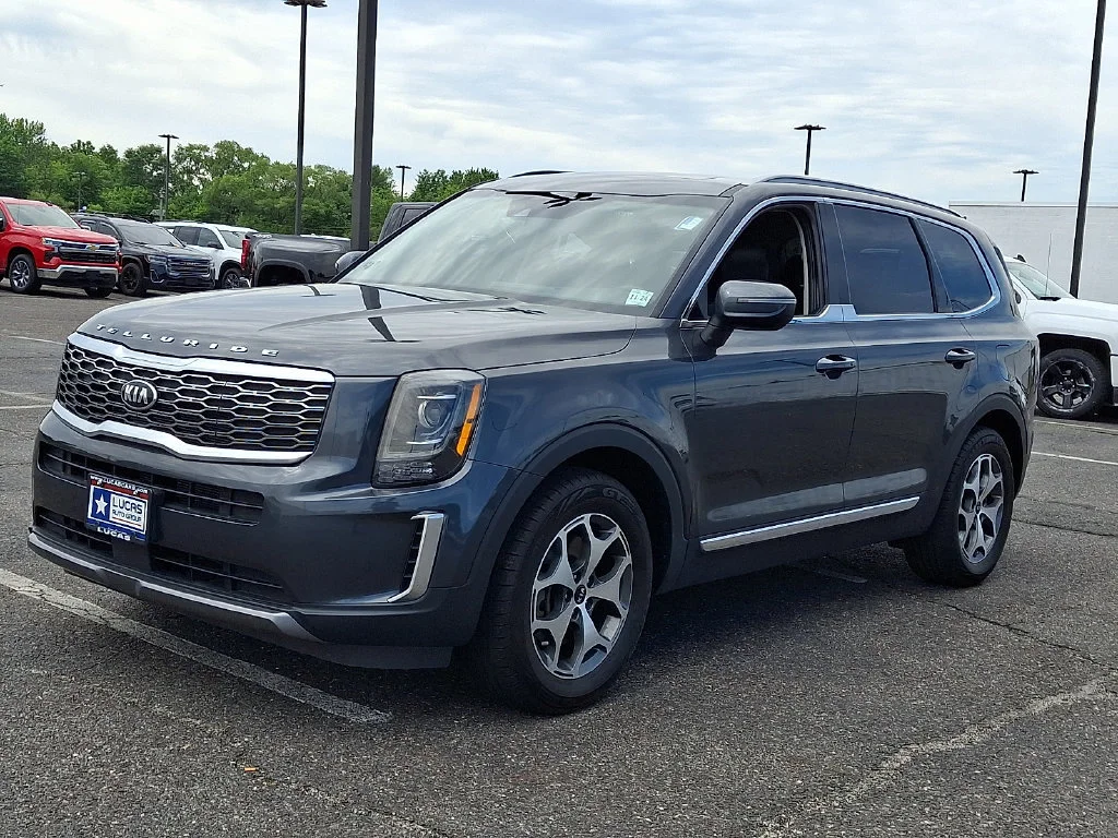 Used 2020 Gray Kia EX image 6