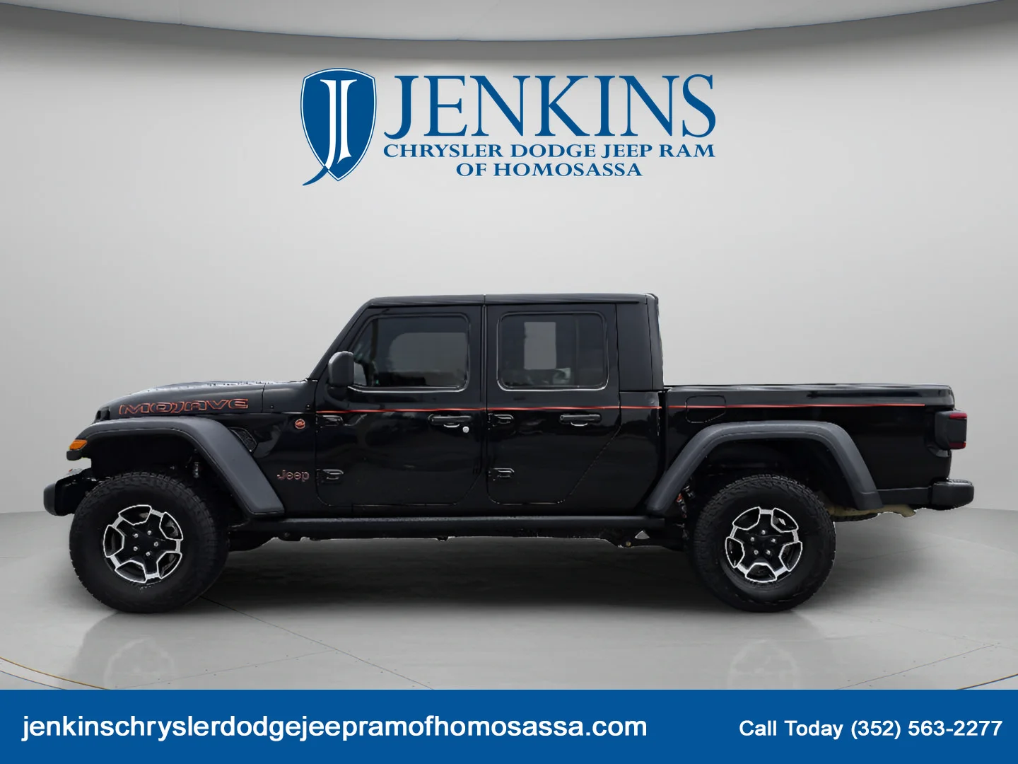 Used 2023 Black Clearcoat Jeep Mojave image 9