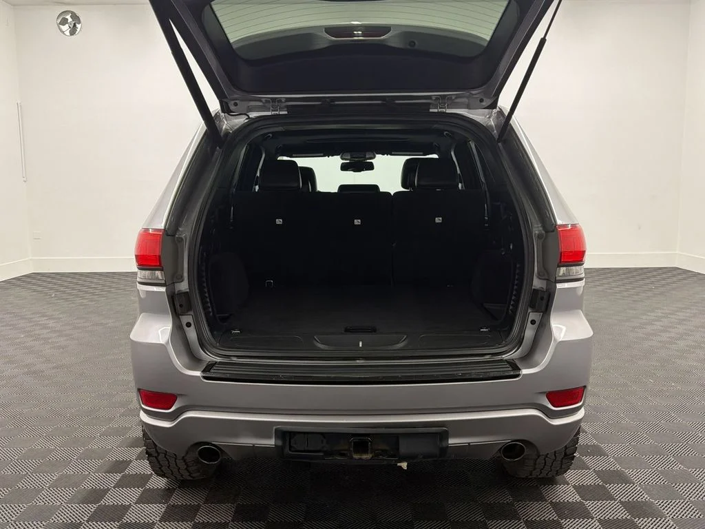 Used 2014 Billet Silver Metallic Clearcoat Jeep Altitude image 23