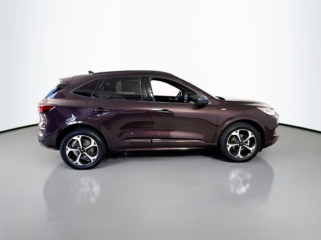 Used 2023 Cinnabar Red Metallic Premium Colorant Ford ST-Line Select image 14