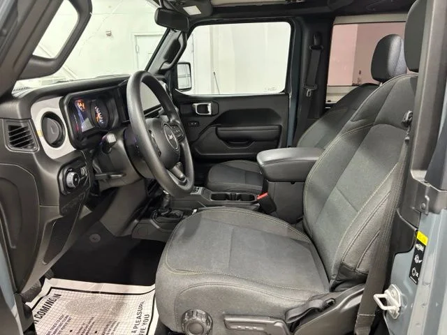 Used 2025 Gray Jeep Sport image 10