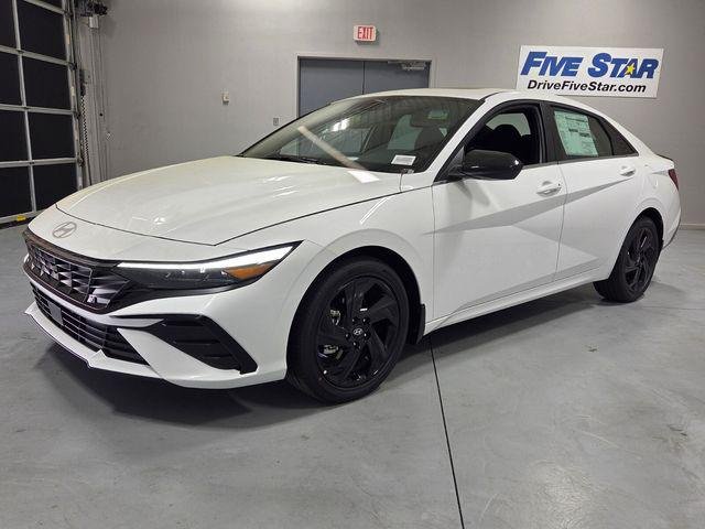 New 2026 White Hyundai SEL Sport Premium image 3