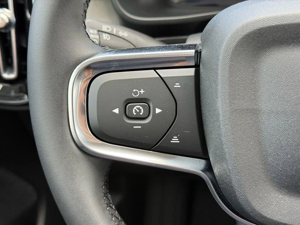 New 2026 Onyx Black Volvo Ultra image 16