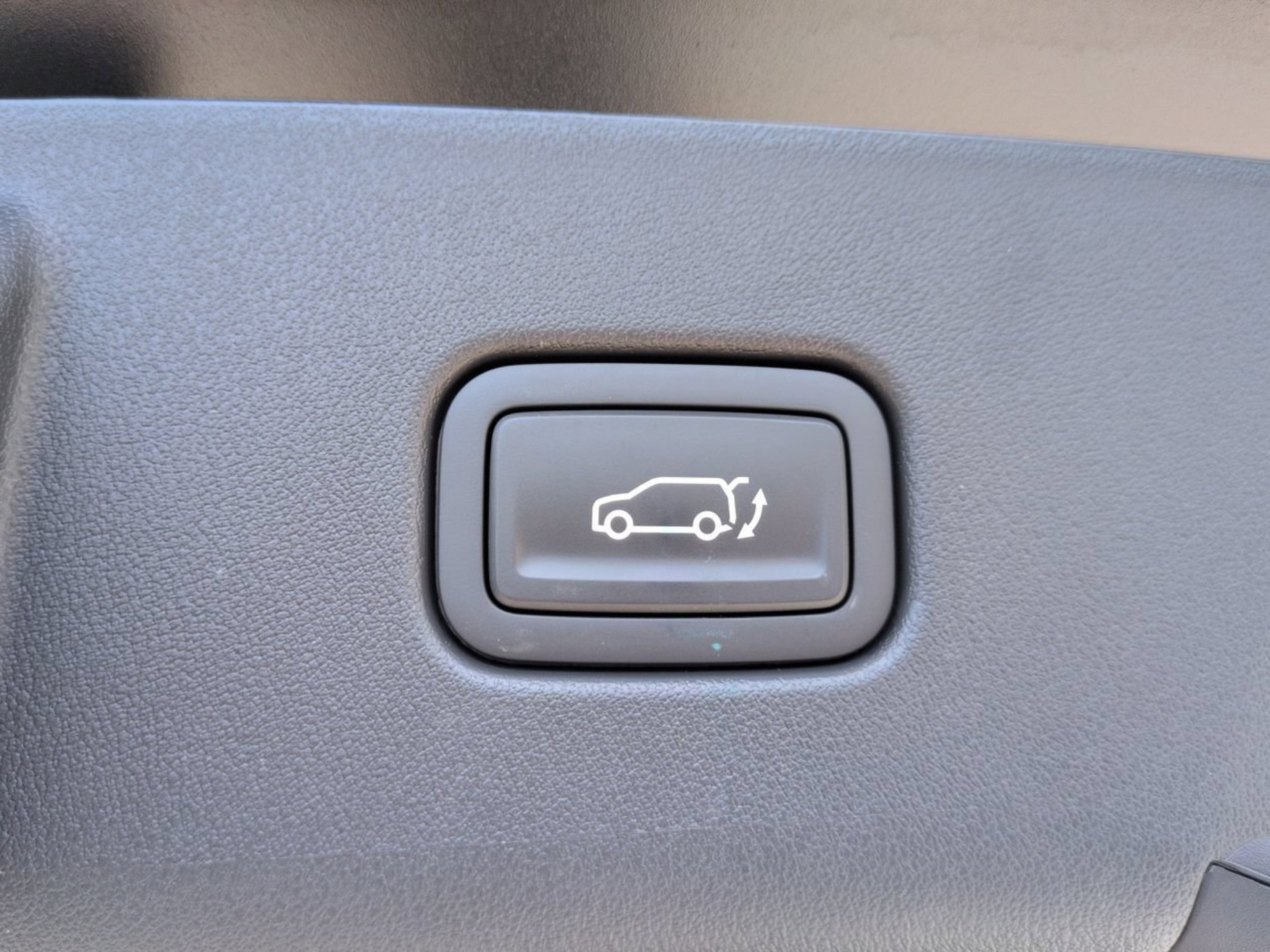 New 2027 Aurora Black Pearl Kia EX image 17