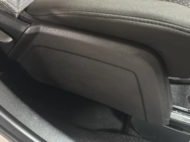 Used 2020 White Dodge SE image 14