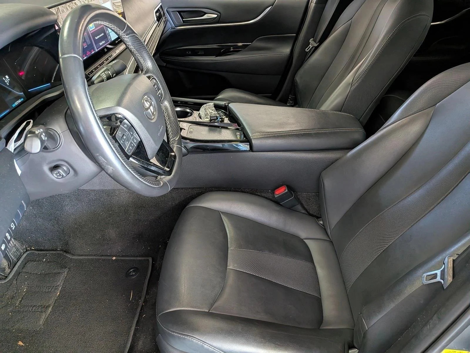 Used 2021 Heavy Metal Toyota XLE image 16