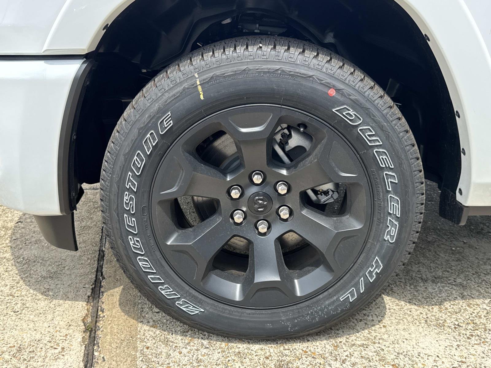 New 2026 Bright White Clear-Coat Exterior Paint RAM Big Horn image 3