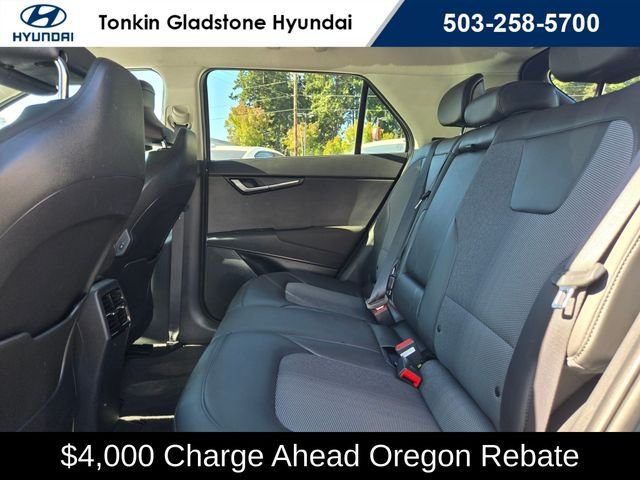 Used 2023 Cityscape Green Kia Wind image 16