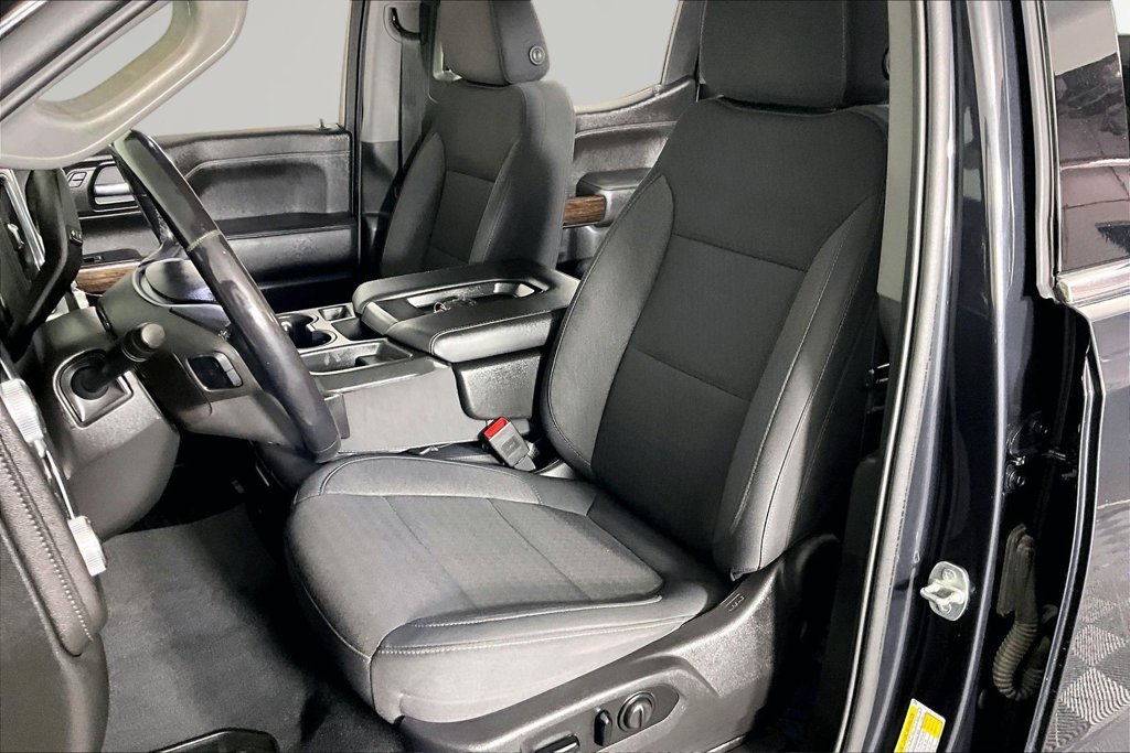 Used 2020 Black GMC SLE image 21