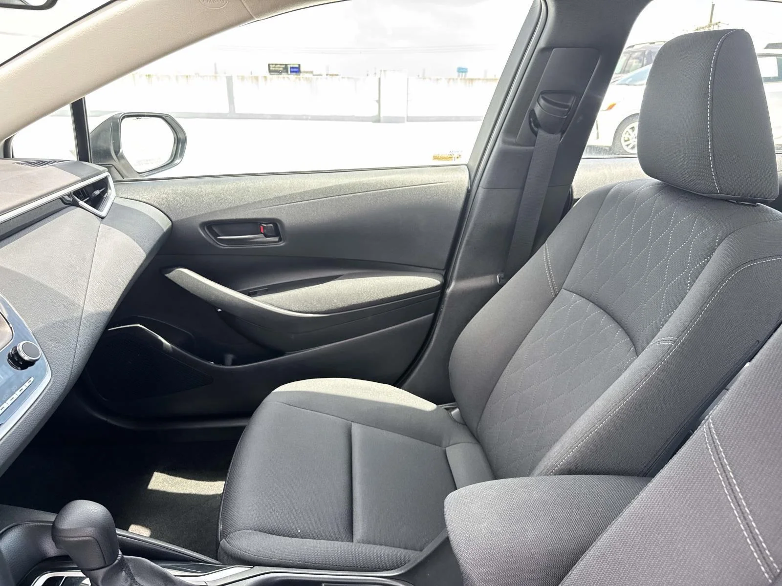 Used 2025 Wind Chill Pearl Toyota LE image 13