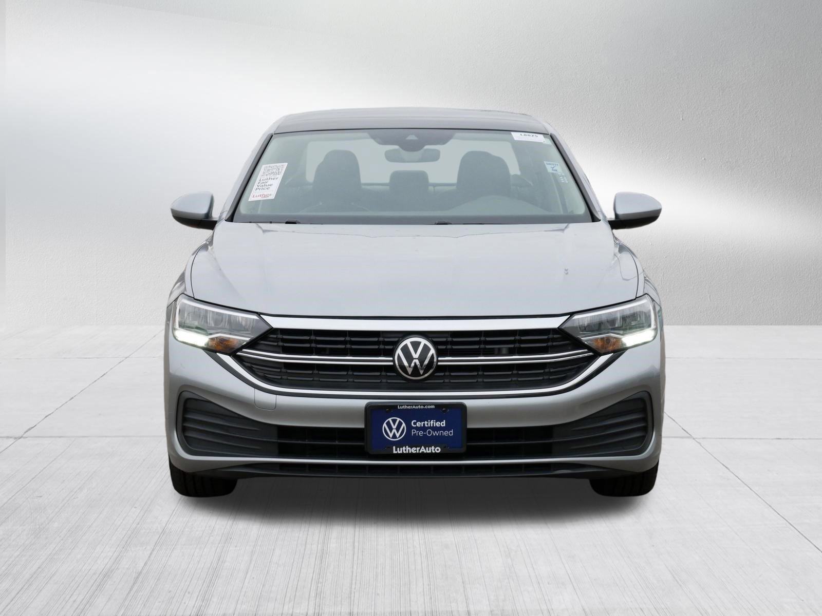 Certified 2024 Volkswagen Jetta SE with VIN 3VW7M7BU3RM017846 for sale in Brooklyn Center, Minnesota