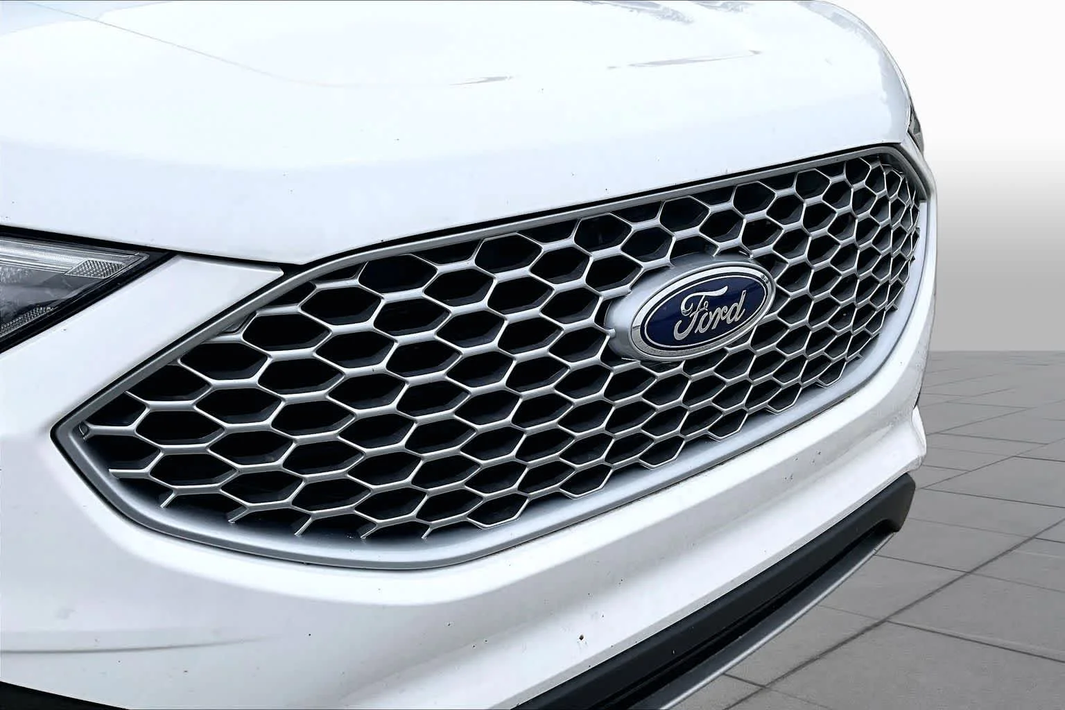Certified Used 2024 Oxford White Clearcoat Ford SEL image 32