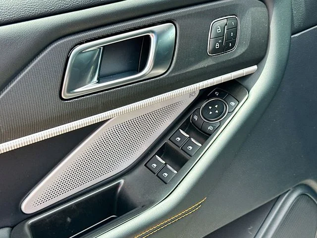 New 2026 Black Metallic Ford Tremor image 12