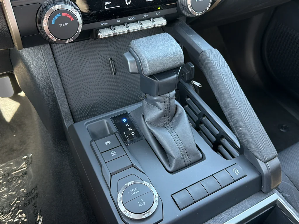 2026 Toyota Tacoma SR5 - Photo 24