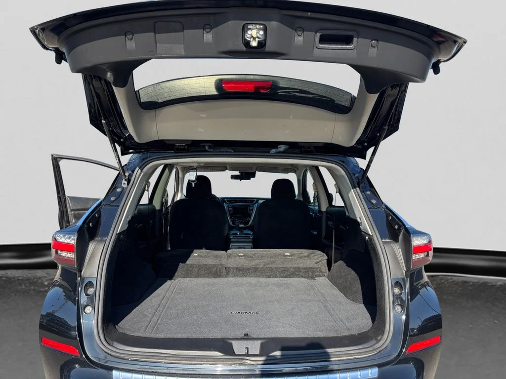 Used 2020 Black Nissan S image 41