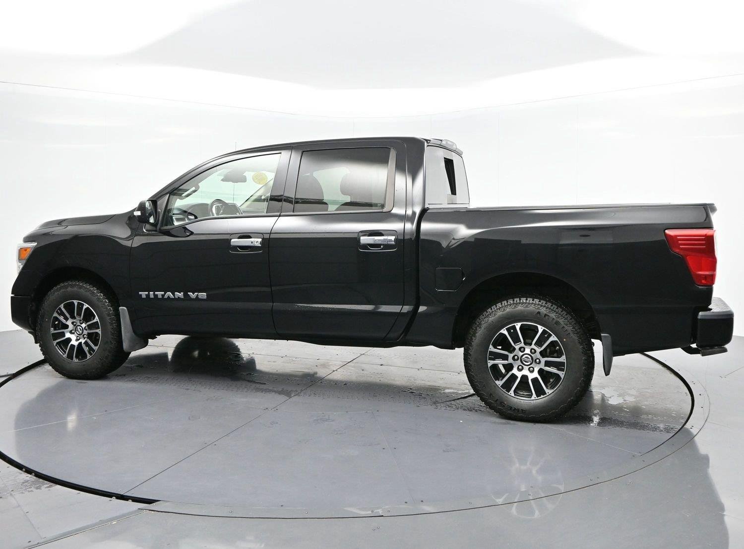 Used 2020 Super Black Nissan SV image 4