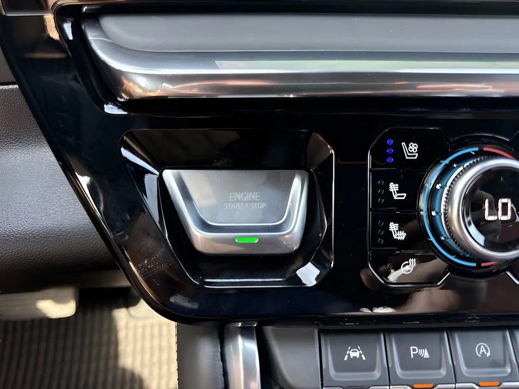 New 2026 Sterling Metallic GMC Denali Ultimate image 25