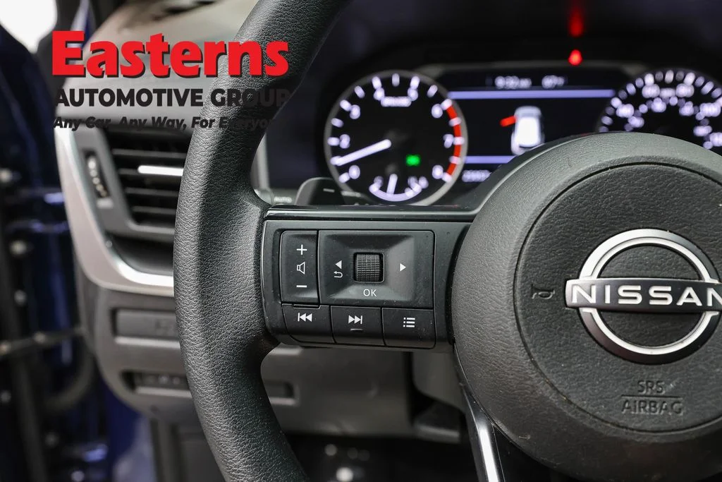 Used 2023 Blue Nissan S image 15