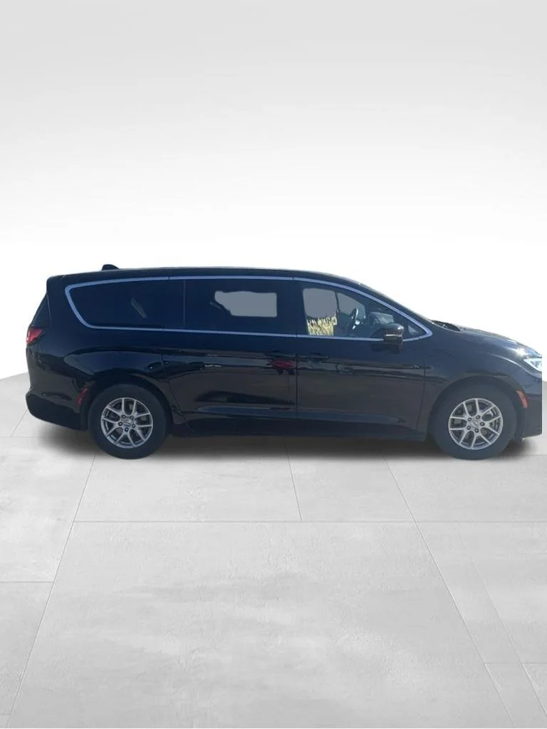 2025 Chrysler Pacifica