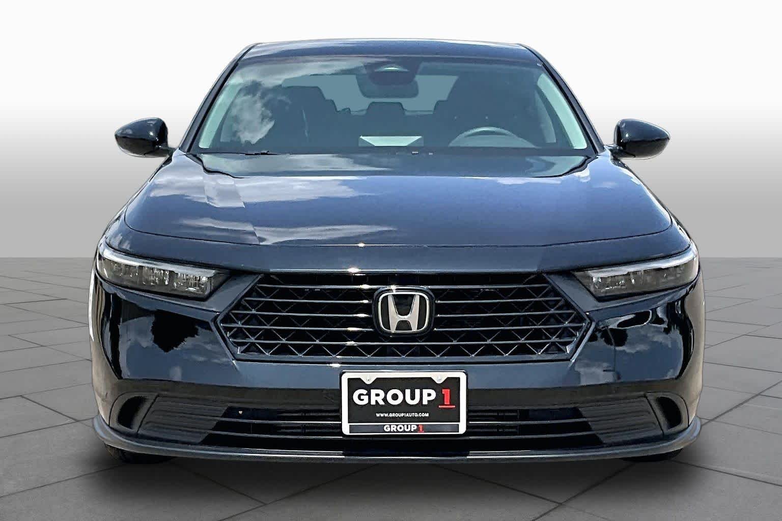 Used 2025 Crystal Black Pearl Honda LX image 4