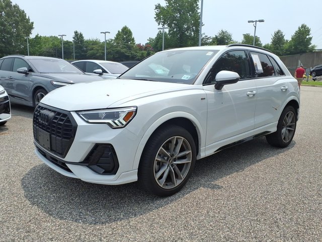 2023 Audi Q3 S line Premium