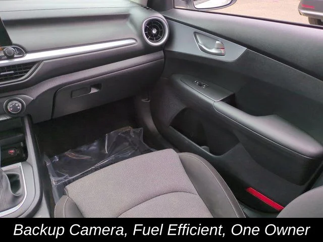 Certified Used 2024 White Kia LXS image 16