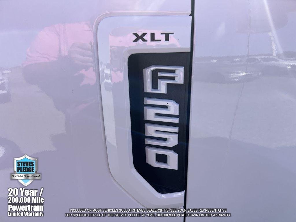Used 2017 White Ford XLT image 32