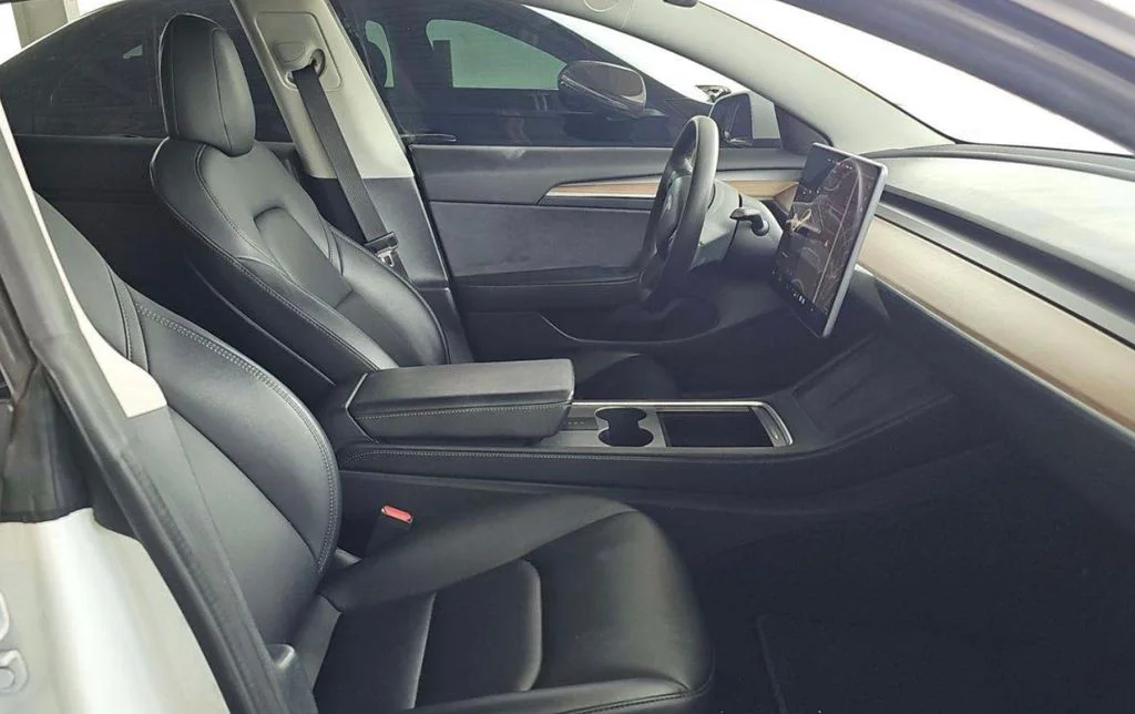 Used 2022 White Tesla Base image 15