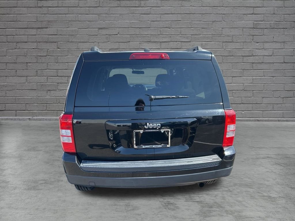 Used 2017 Black Jeep Sport image 8