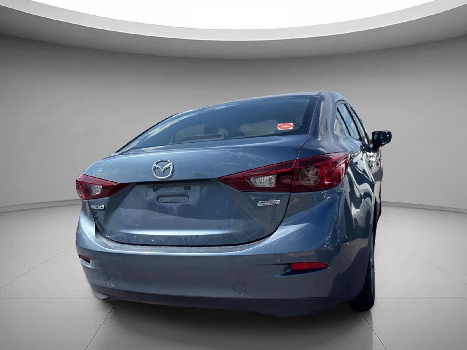 Used 2015 Blue Reflex Mica Mazda i Sport image 15
