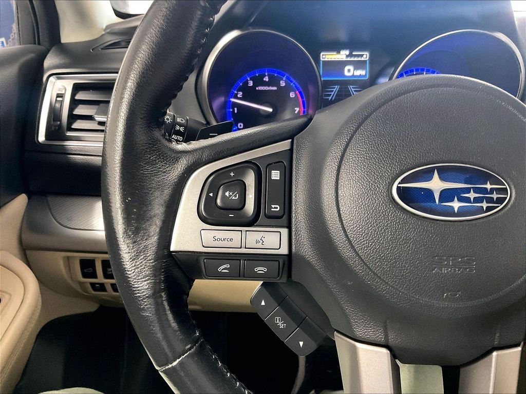 Used 2015 White Subaru 2.5i Premium image 23