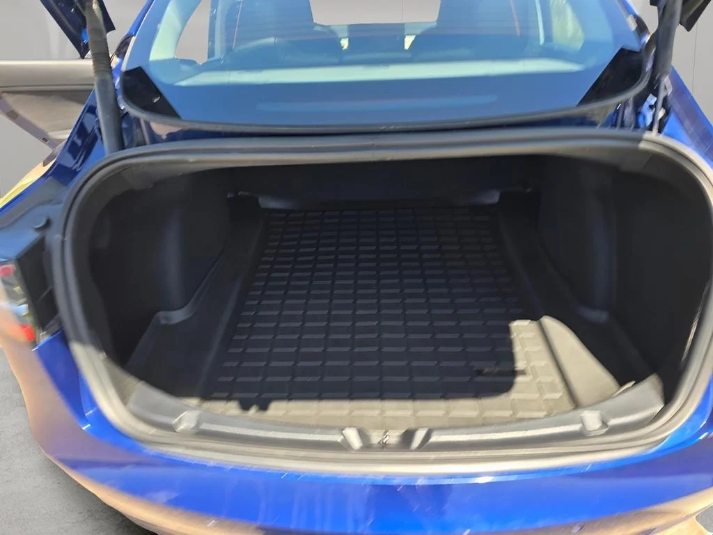 Used 2022 Deep Blue Metallic Tesla Base image 10