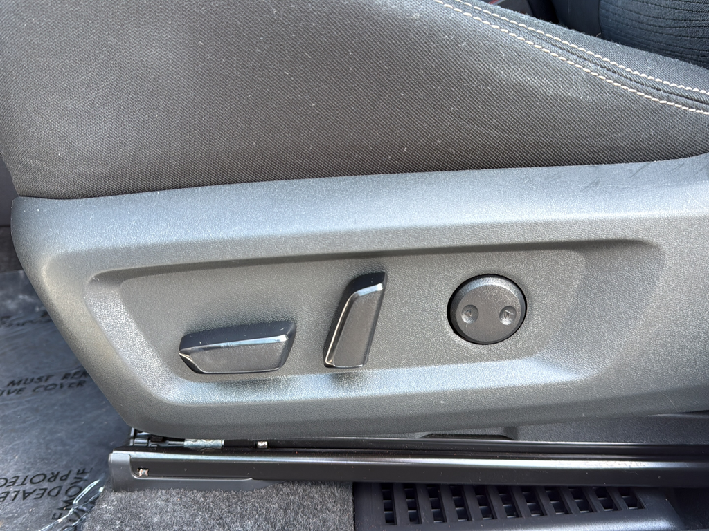Used 2023 White Nissan SV image 18