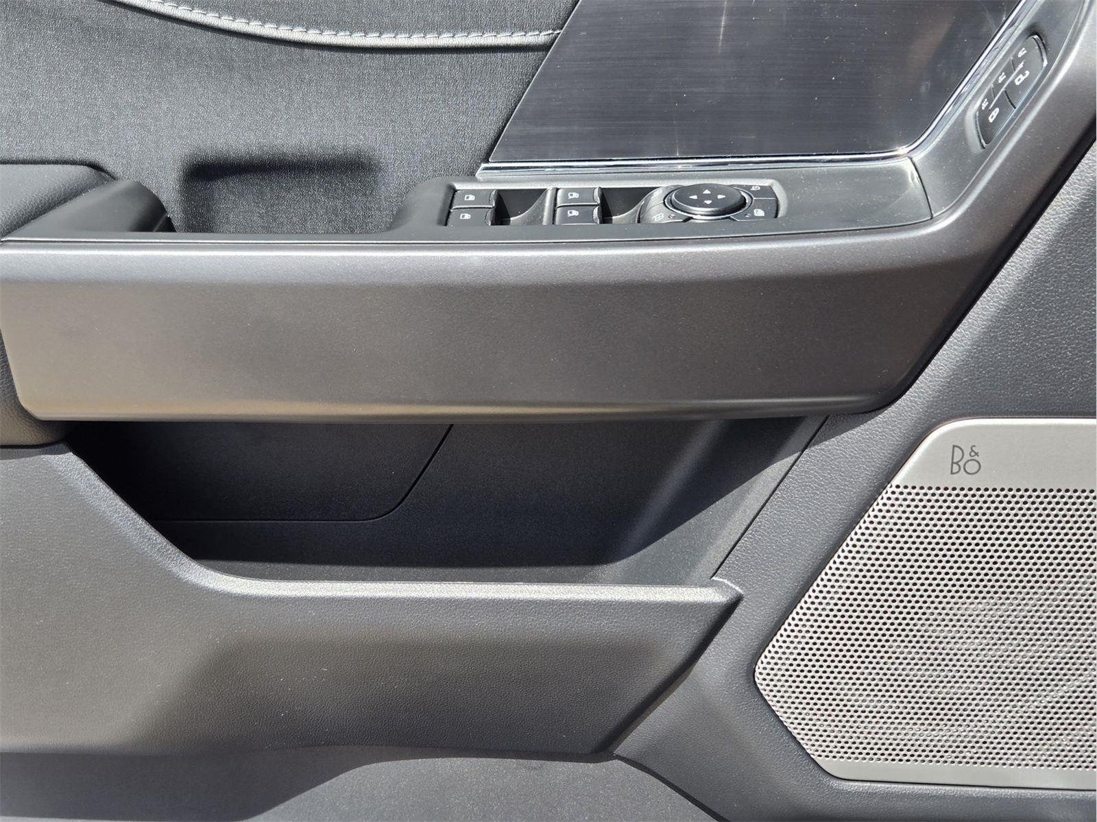 New 2026 Star White Metallic Tri-Coat Ford Lariat® image 15